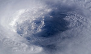 hurricane-63123_1280